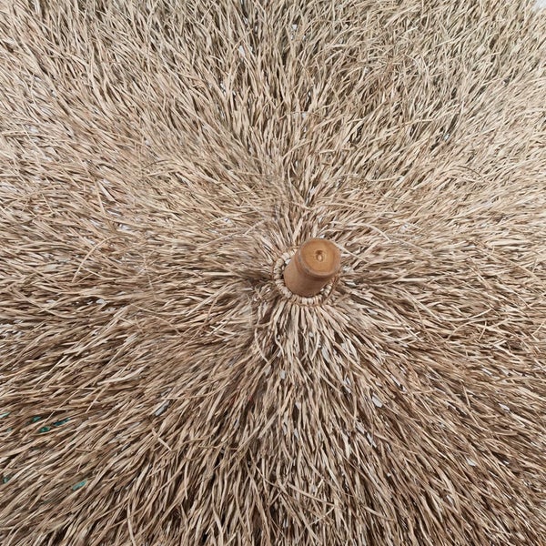 Gartenschirm aus Stroh, 210 cm breit und 260 cm hoch