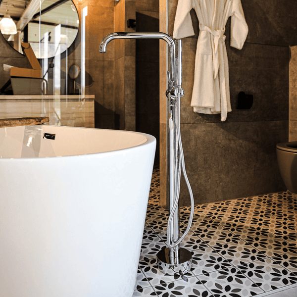 EcoRain Freistehende Wannenarmatur mit Handbrause Charles 110 CM - Messing & Keramikscheiben - 30% Wassersparend - Universeller Anschluss - Korrosionsbeständig - Chrom