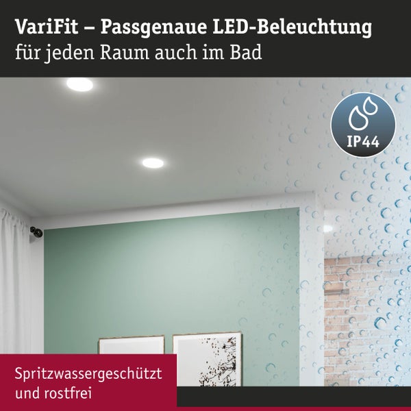 VariFit LED-Einbaustrahler in modernem Raum, spritzwassergeschützt nach Schutzart IP44 und rostfrei, geeignet für Badezimmer.