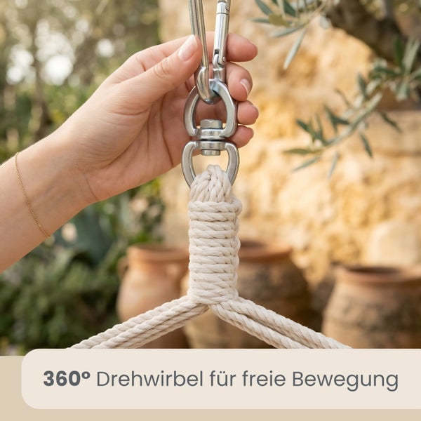 360 Grad Drehwirbel aus Metall für Hängesessel mit Karabinerhaken und geknotetem Seil für freie Bewegung.