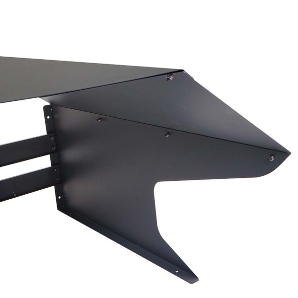 Detailansicht eines schwarzen Metalltischgestells