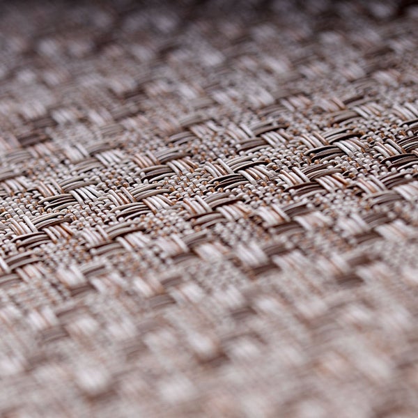 Nahaufnahme eines geflochtenen Tischsets