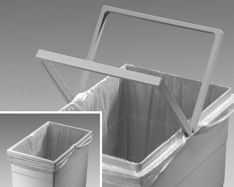 Sackhalter aus Kunststoff für Abfallbehälter zur Fixierung von Müllbeuteln.