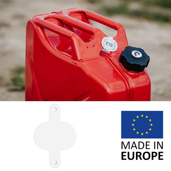 Roter Kraftstoffkanister mit E10-Benzin-Hinweis, Abdeckplatte und Made in Europe Siegel