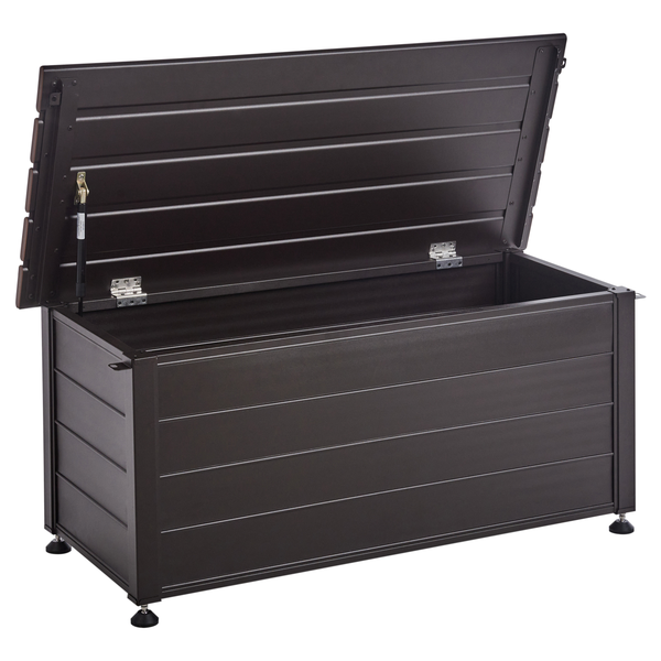 Geöffnete Aufbewahrungsbox aus Rattan