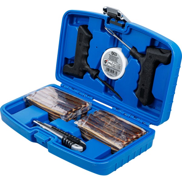 Reifenreparaturset im blauen Koffer mit Werkzeugen und Flicken