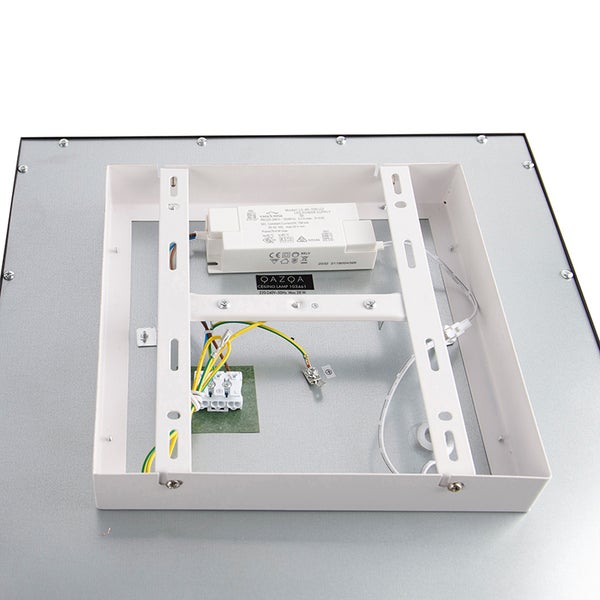 Innenansicht einer QAZQA Deckenleuchte zur Installation