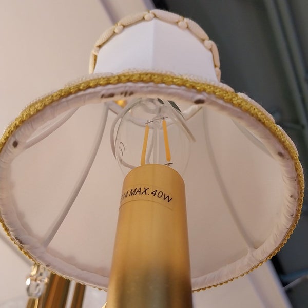Seiden Lampenschirm Aufsteckschirm Aufsetzschirm für Kronleuchter Vintage mit Borte Seide Steckschirm Weiß Gold