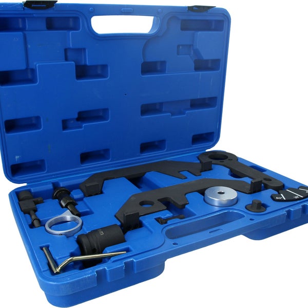 Werkzeugsatz für Motoren in einem blauen Werkzeugkoffer