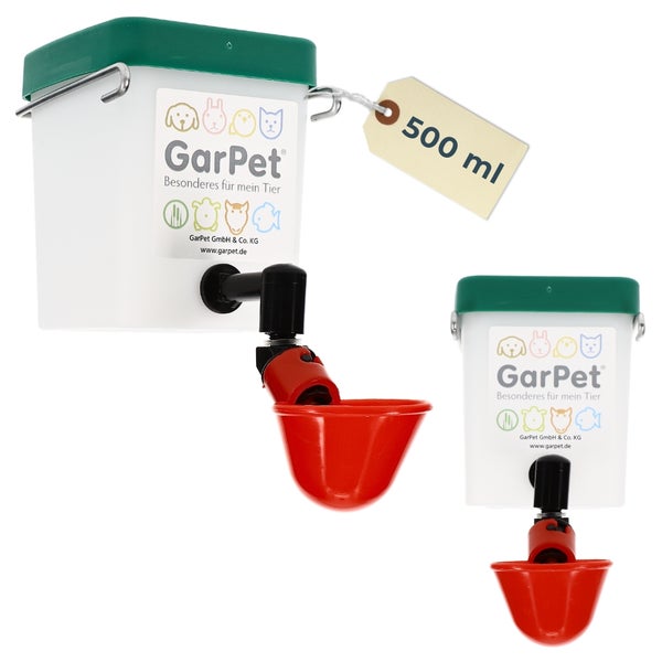 Weiße GarPet Kleintiertränke aus Kunststoff mit 500 Milliliter Fassungsvermögen, grünem Deckel und roter Trinkschale.