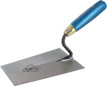 Eine Maurerkelle aus Metall mit einem handlichen Griff für präzises Arbeiten beim Verputzen oder Mauern.