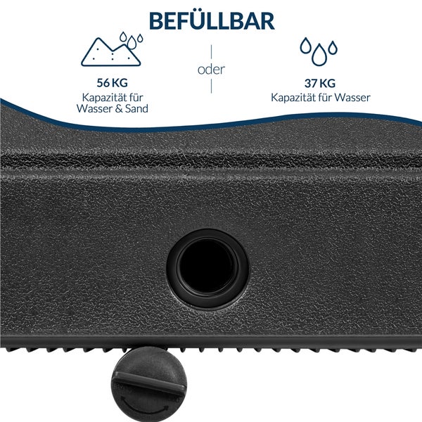 Befüllbarer Kunststoff-Schirmständer mit Einfüllöffnung. Kapazität 56 Kilogramm mit Sand und Wasser oder 37 Kilogramm mit Wasser.