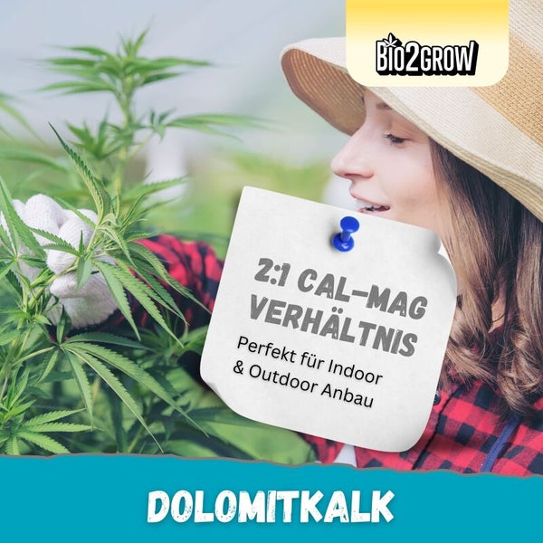 Frau mit Strohhut und Bio2Grow Logo, die eine Notiz mit der Aufschrift 2:1 Calcium-Magnesium-Verhältnis hält, perfekt für den Innen- und Außenanbau, Dolomitkalk