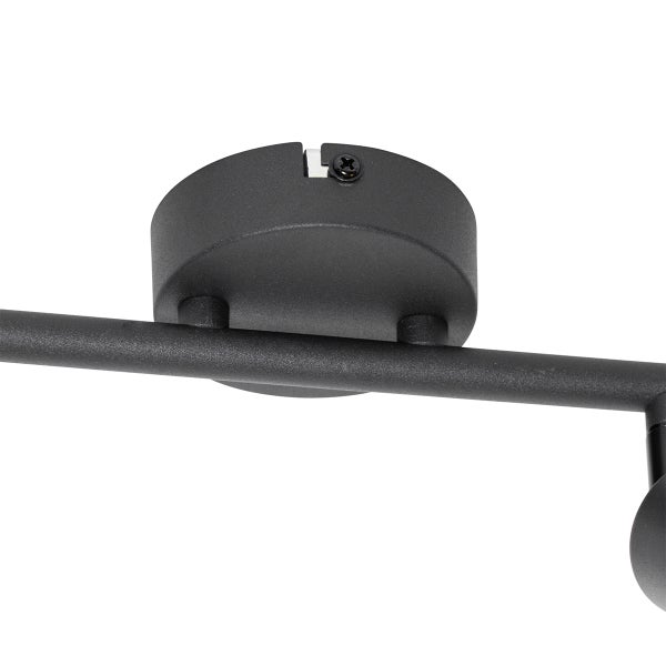 Detailaufnahme einer schwarzen Deckenleuchte