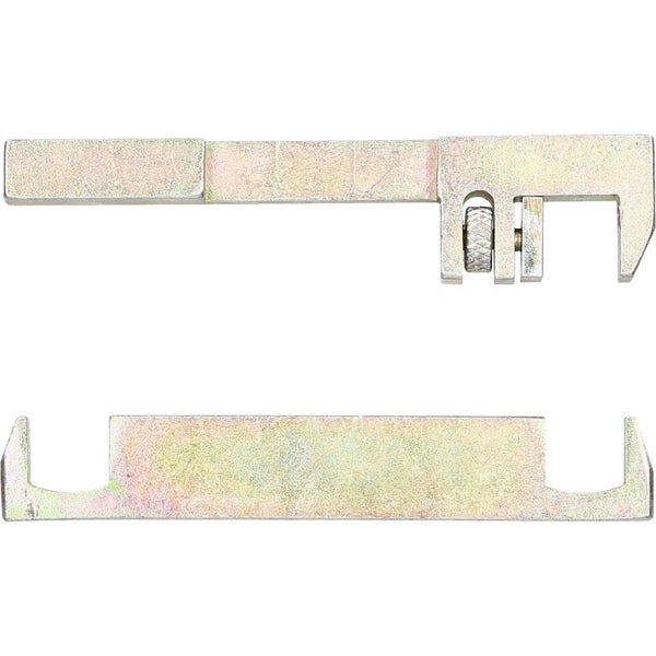 Zwei Metallwerkzeuge mit unterschiedlichen Formen.