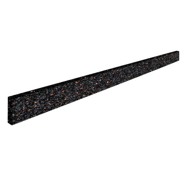 Schmale schwarze Fliesenbordüre mit strukturierter Oberfläche in Steinoptik.