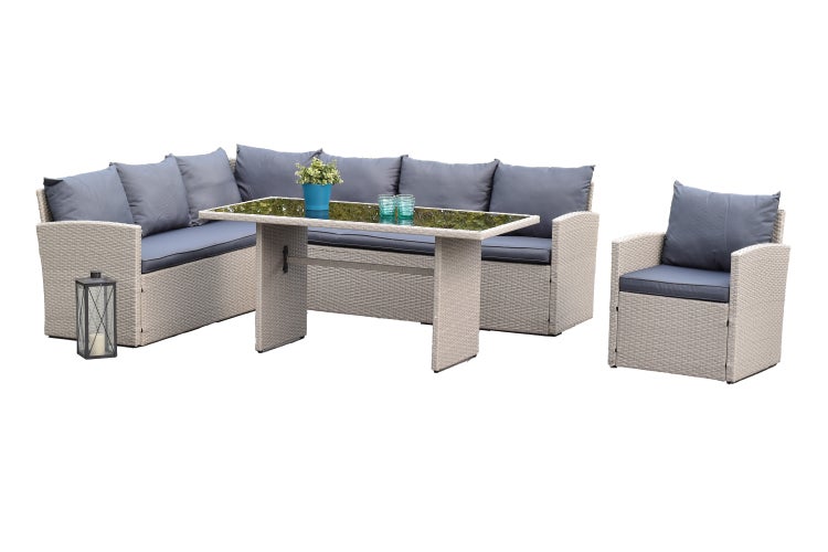 Garten-Lounge-Set aus Polyrattan bestehend aus Ecksofa, Sessel und Tisch mit Glasplatte, inklusive dunkelgrauen Polstern.