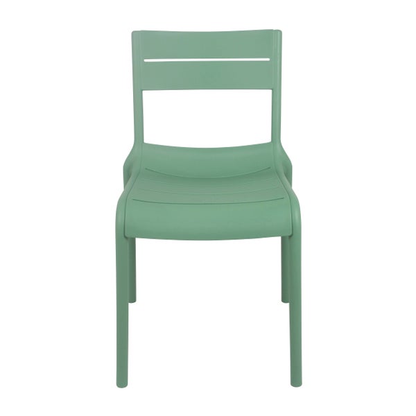 Ampelschirm mit terracottafarbenem Schirmtuch, schwarzem Metallgestell und Standfuß