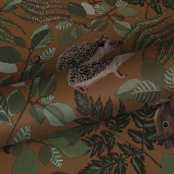 Dekor mit Igeln, Eichhörnchen, Farnen, Blättern und Eicheln