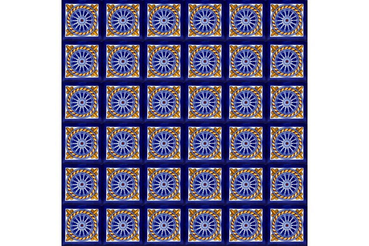 Fliesen mit floralem Muster für Wand und Boden