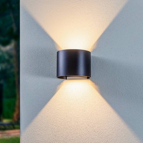 Lindby LED Wandleuchte außen Nivar (spritzwassergeschützt (Modern) in Schwarz aus Metall (1 flammig, ) - Außenwandleuchten Wandlampe Led Außenlampe Outdoor für Außenwand/Hauswand