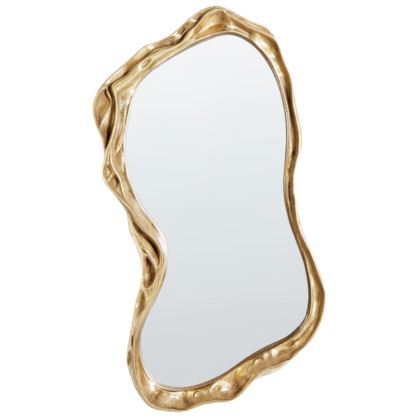 Wandspiegel mit unregelmäßigem, organisch geformtem Rahmen in Goldoptik und strukturierter Oberfläche.