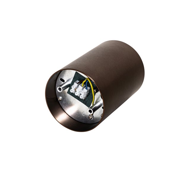 Detailansicht einer zylinderförmigen Wandleuchte mit elektrischem Anschluss