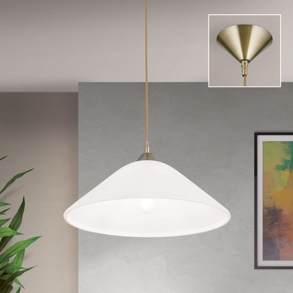 Moderne Pendelleuchte mit konischem Leuchtenschirm und Deckenbefestigung im Wohnraum.