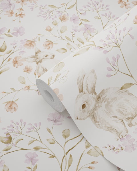 Tapetenrolle mit Hasen- und Blumenmuster