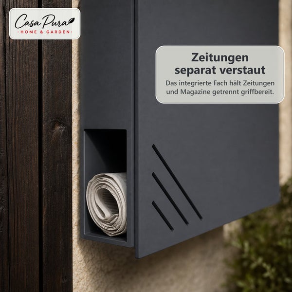 Moderner Briefkasten mit integriertem Zeitungsfach, Casa Pura Logo, montiert an einer Wand.