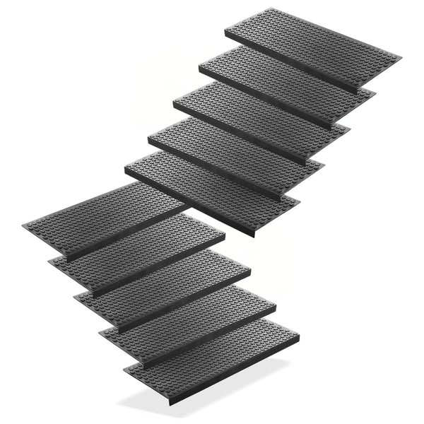 Duschregal mit zwei Ablagen aus Metall, bestückt mit Seifenspender, Spülschwamm und Spülbürste