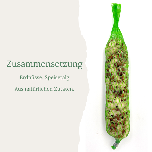Erdnussstange für Wildvögel aus Erdnüssen und Speisetalg im Netz aus natürlichen Zutaten.