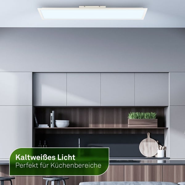 Deckenleuchte in Küche mit kaltweißem Licht