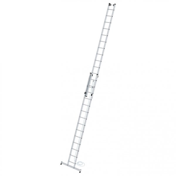 Ausgezogene Mehrzweckleiter aus Aluminium mit Seilzug