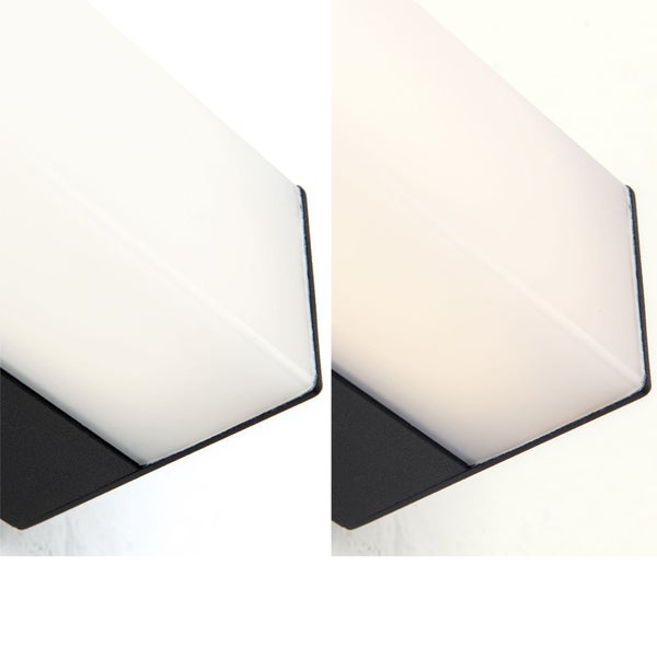 LED Wandleuchte mit einstellbarer Lichtfarbe von kaltweiß bis warmweiß.