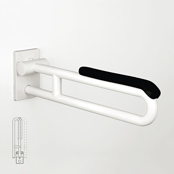Klappbarer Stützgriff aus weißem Metall mit schwarzer Armauflage zur Wandmontage im barrierefreien Badezimmer.