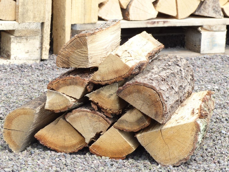 10 Kg Feuerholz Kaminholz Brennholz Eiche trocken Premiumqualität
