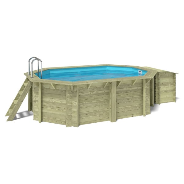 Holzpool mit Leiter und Wasseroberfläche