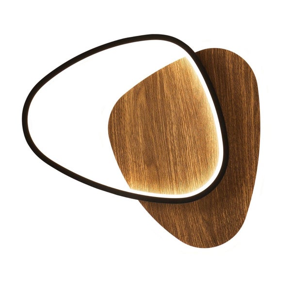Moderne LED Wandleuchte oder Deckenleuchte in asymmetrischer Form mit dunklem Holzelement und schwarzem Metallrahmen.
