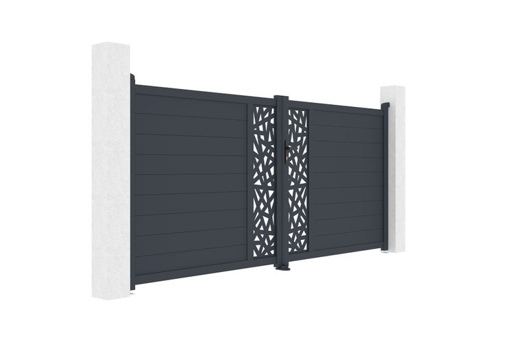 Zweiflügeliges Einfahrtstor in Anthrazit aus Metall mit horizontalen Lamellen und dekorativem geometrischem Muster zwischen zwei Pfosten.