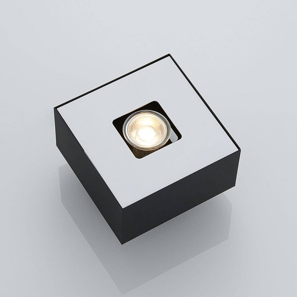 Quadratische Deckenleuchte mit integrierter Lichtquelle