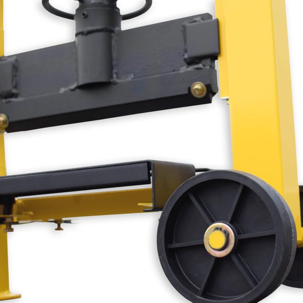 Detailaufnahme einer Werkstattpresse mit Rollen für den mobilen Einsatz.