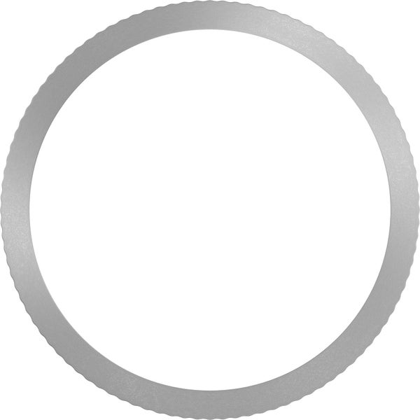 Kreisförmiger Metallring mit gezacktem Außenrand.