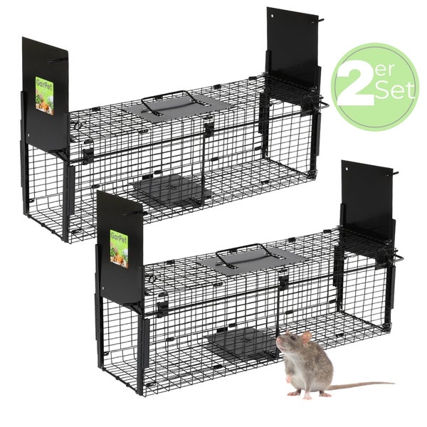 Zwei Lebendfallen aus Drahtgeflecht mit Tragegriff und Ratte