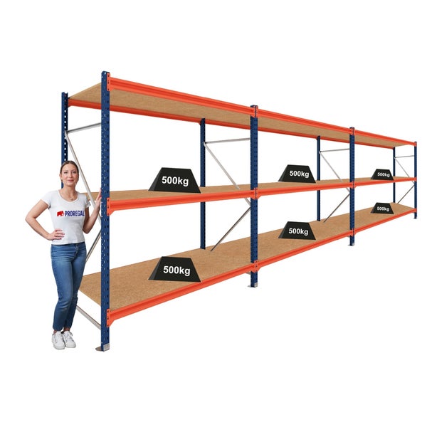 Proregal Weitspannregal mit drei Feldern, blau-orangefarbenem Metallgestell und Holzplatten, Traglast von 500 Kilogramm pro Ebene.