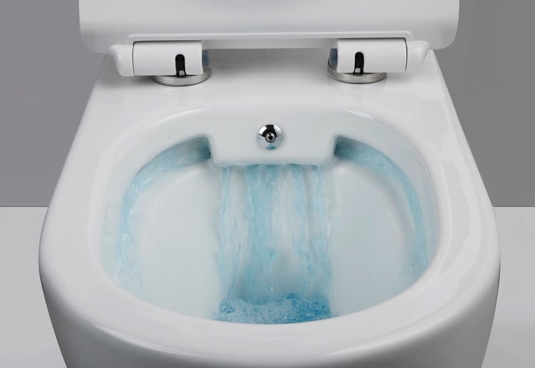 Spülendes wandhängendes WC mit offenem Spülrand