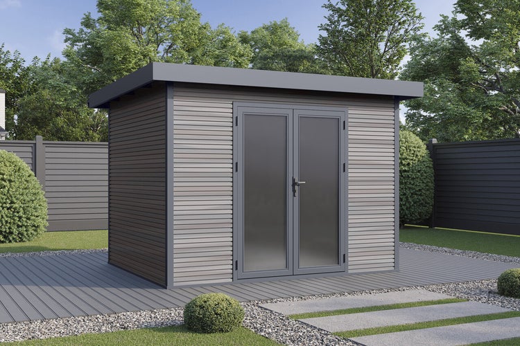 Modernes Gartenhaus aus Holz mit Flachdach und Doppeltür mit Glaseinsätzen, auf einer Terrasse im Garten platziert.