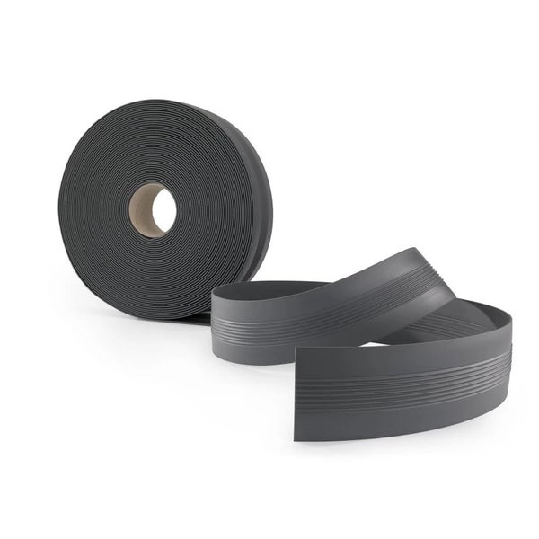 Sockelleiste als Rollenware aus Kunststoff zur flexiblen Wandabdeckung