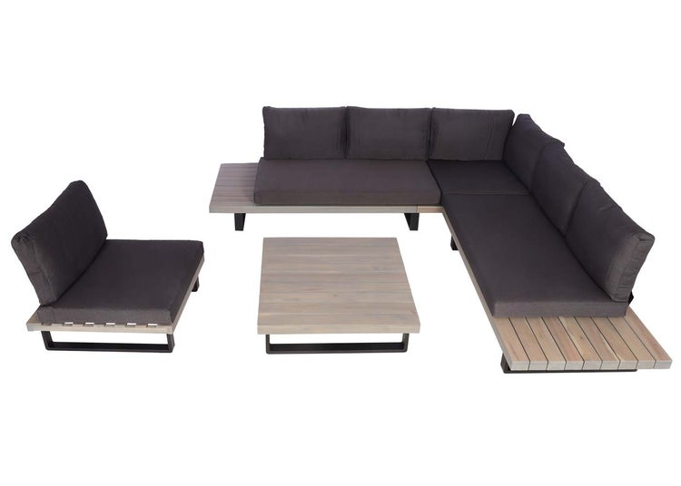 Modernes Garten-Lounge-Set aus Holz mit dunklen Polstern, bestehend aus einem Ecksofa, einem Sessel und einem Couchtisch.