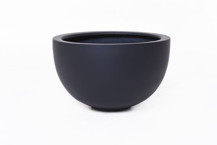 Runder Pflanzkübel in Schalenform aus Kunststoff in Anthrazit.